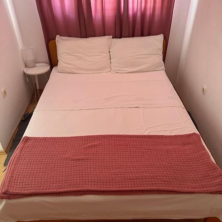 Apartmani Dekovic 프리모스턴 외부 사진